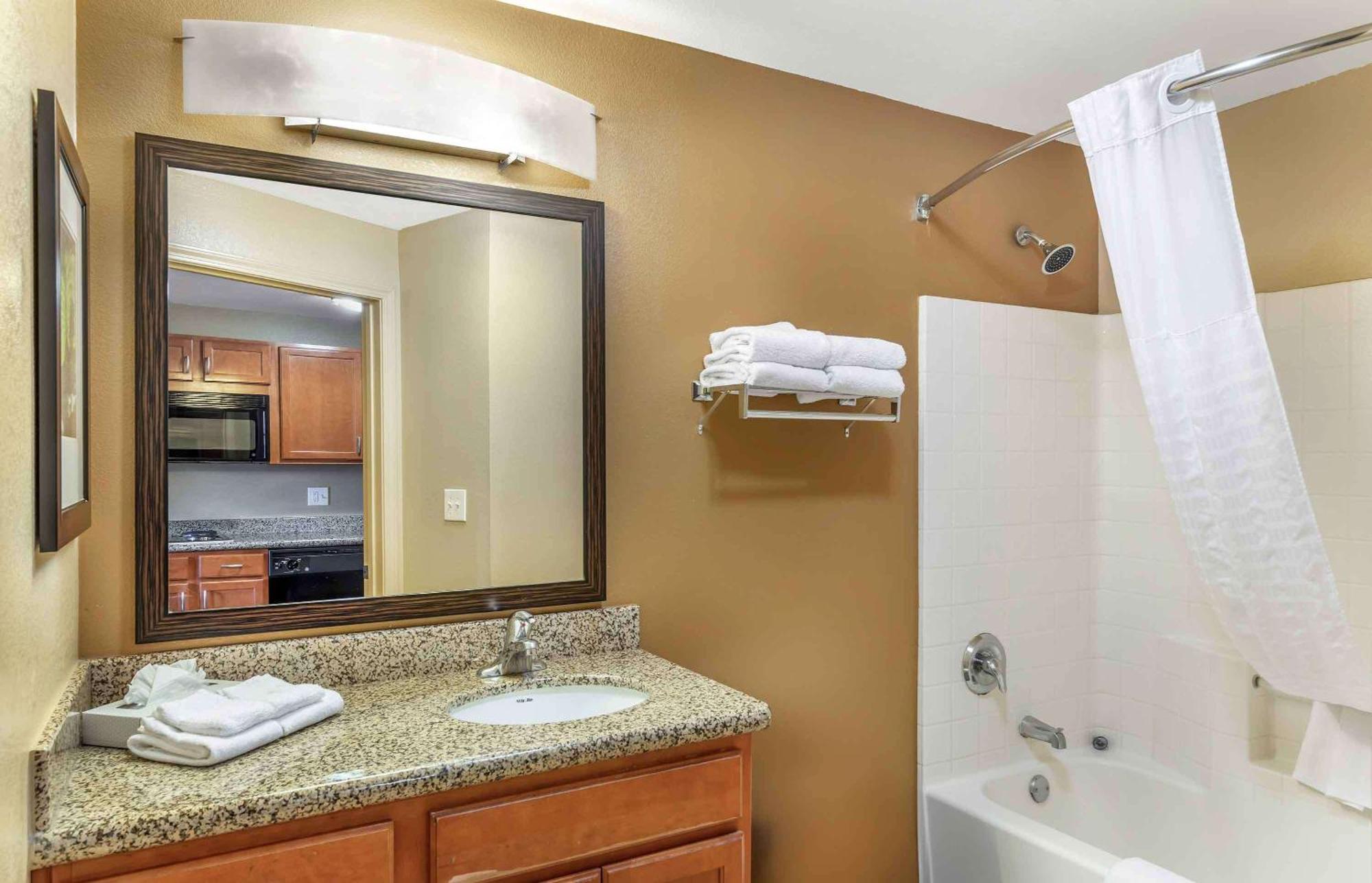 Extended Stay America Suites - Bakersfield - Chester Lane Exterior photo