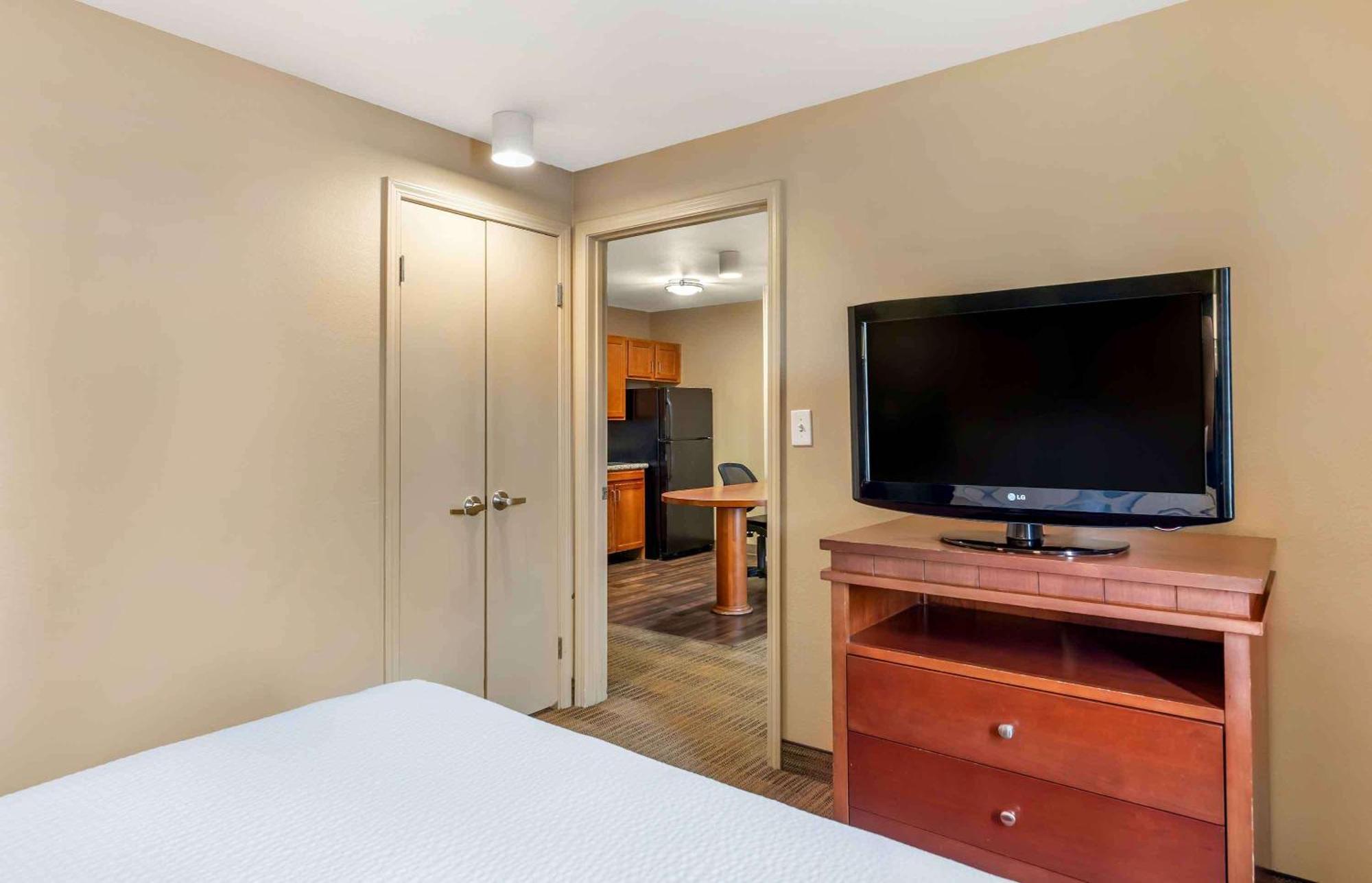 Extended Stay America Suites - Bakersfield - Chester Lane Exterior photo